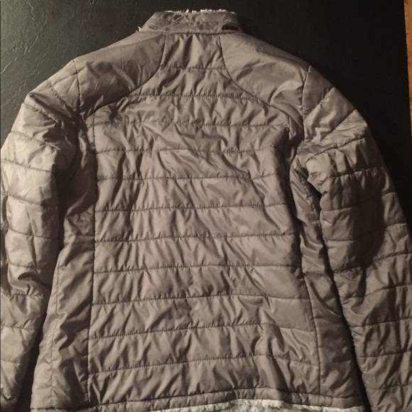 The North Face Reversible Grey Jacket - Picture 2 of 7